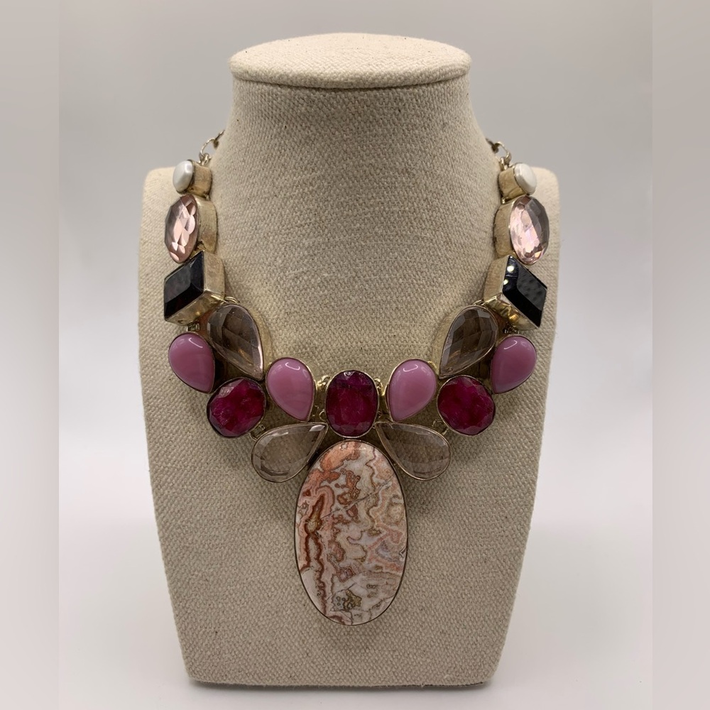 Stunning chunky 💯 sterling silver and semi-precious stones necklace.